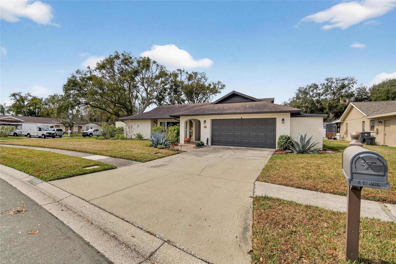 LAKE ELLEN - Residential