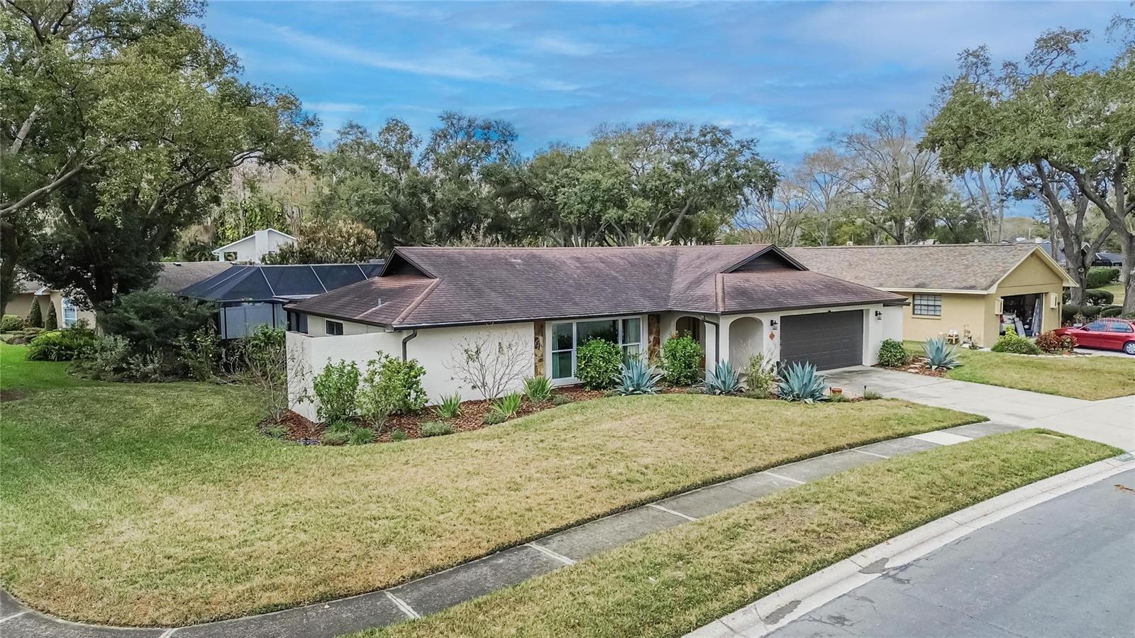 LAKE ELLEN - Residential