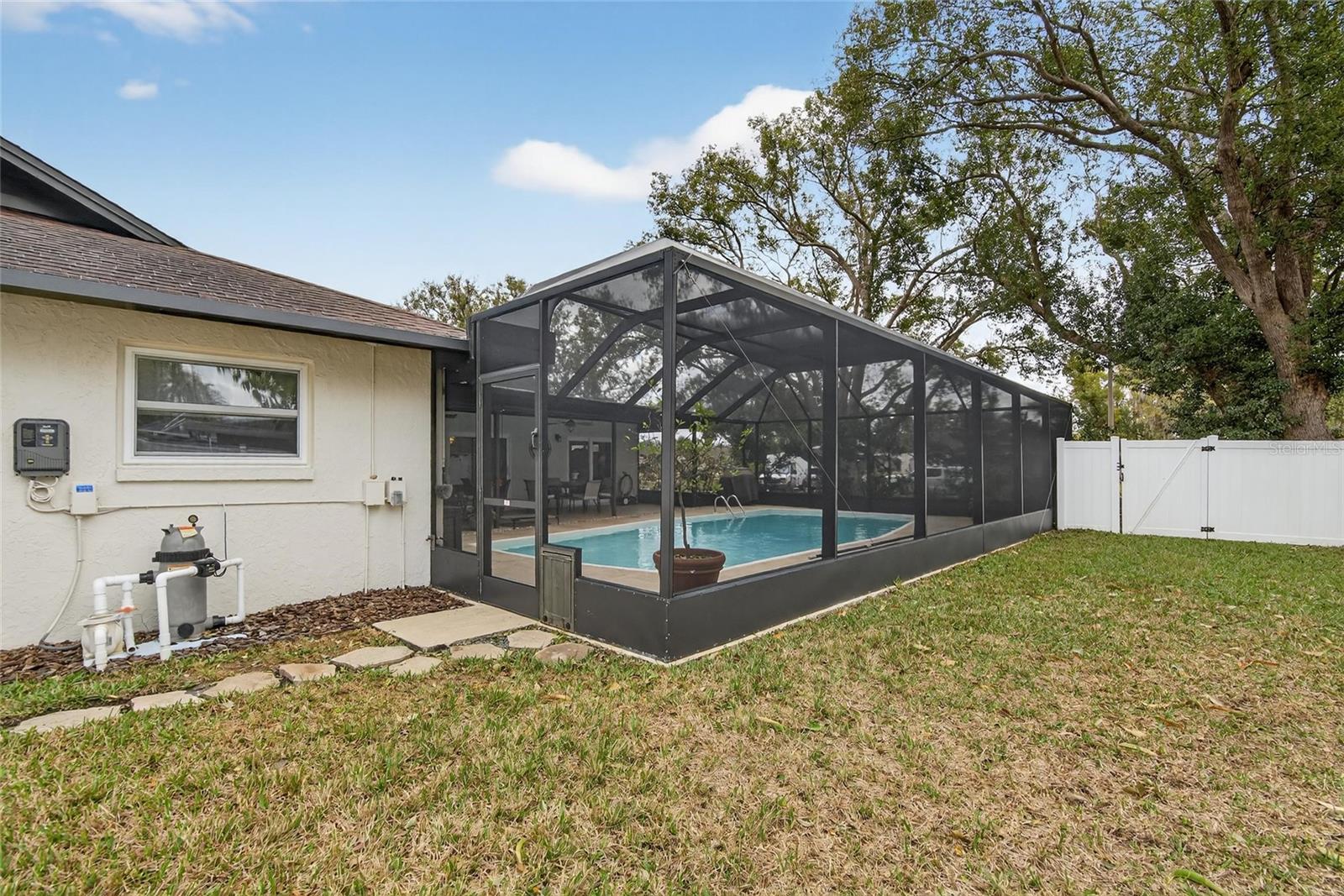 LAKE ELLEN - Residential