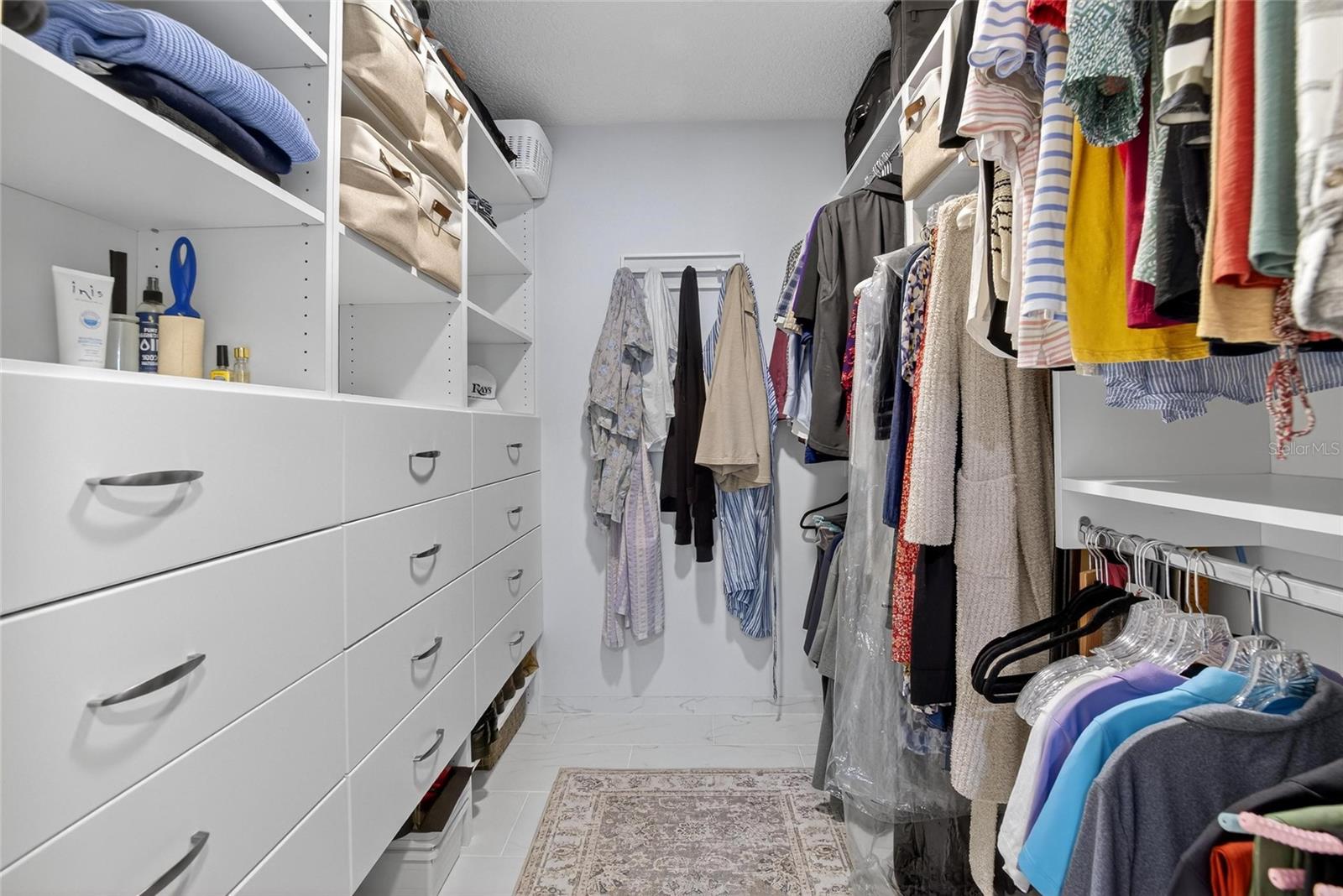 LAKE ELLEN - Residential