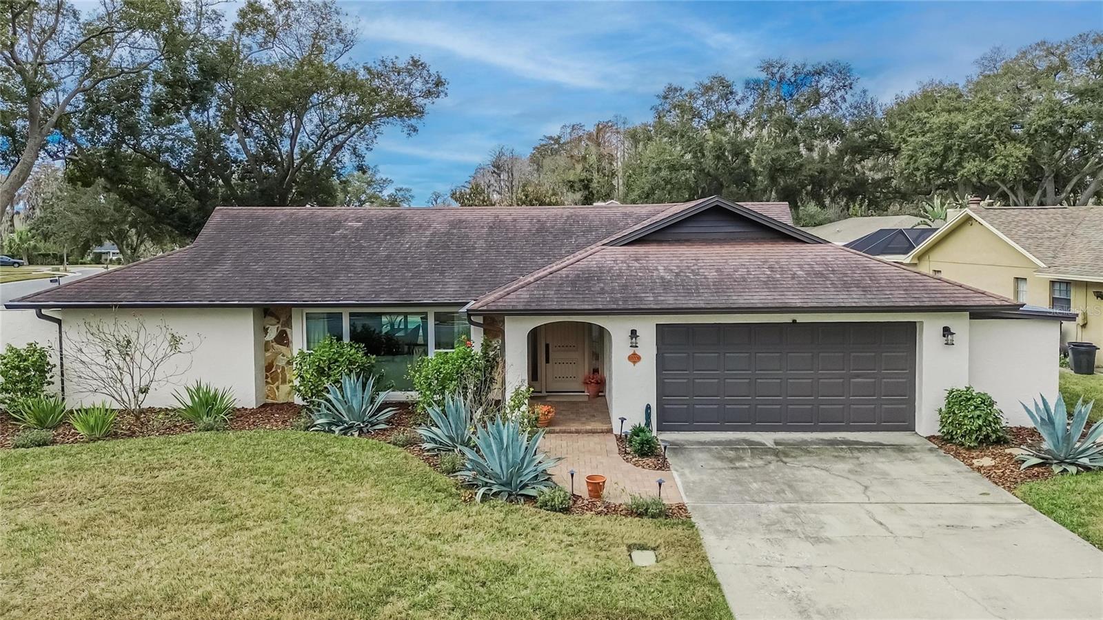 LAKE ELLEN - Residential