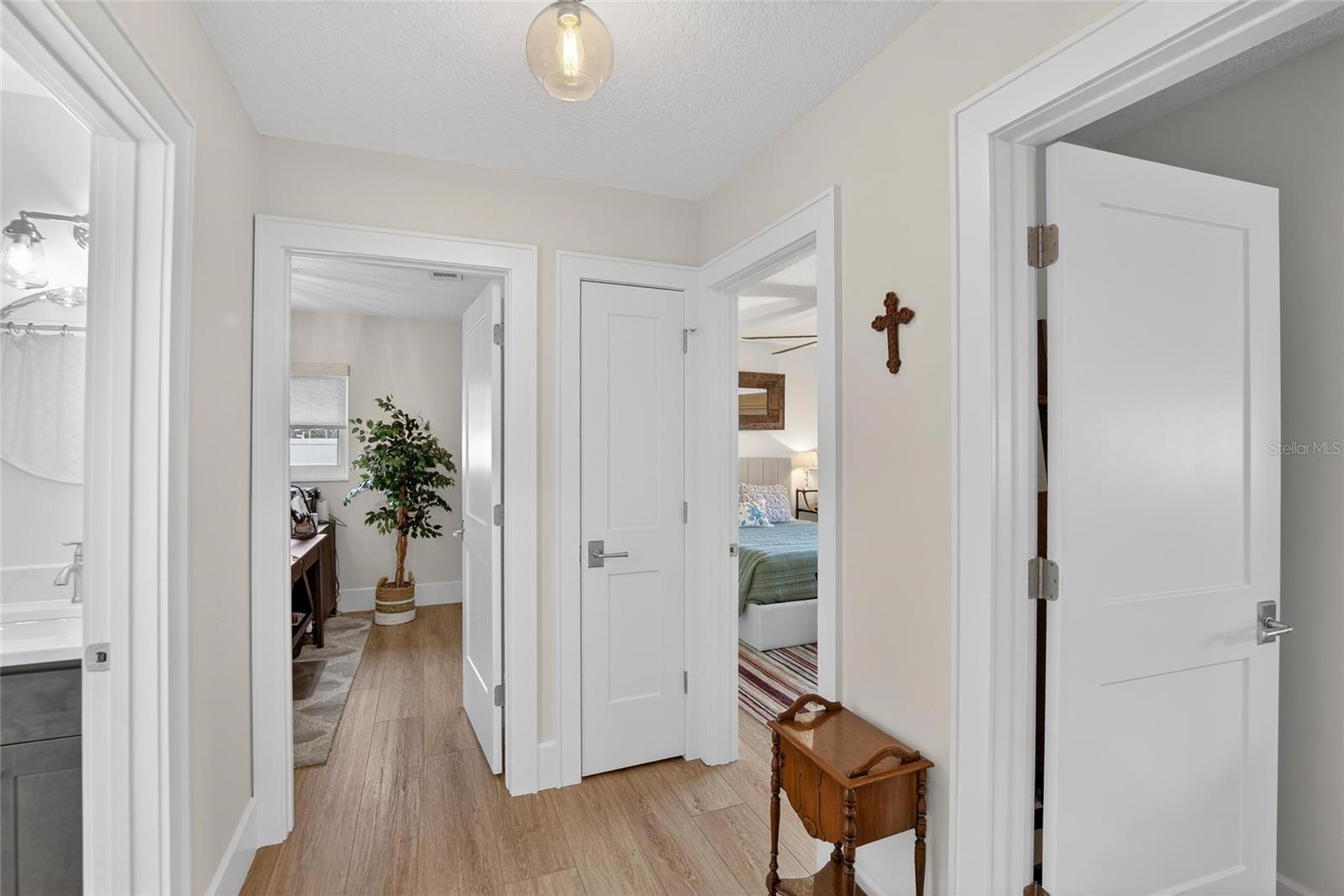 LAKE ELLEN - Residential