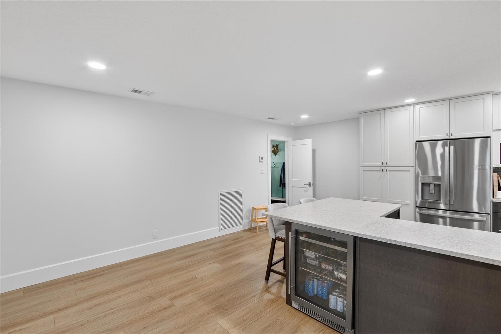 LAKE ELLEN - Residential