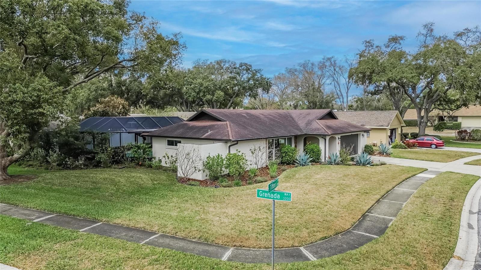 LAKE ELLEN - Residential