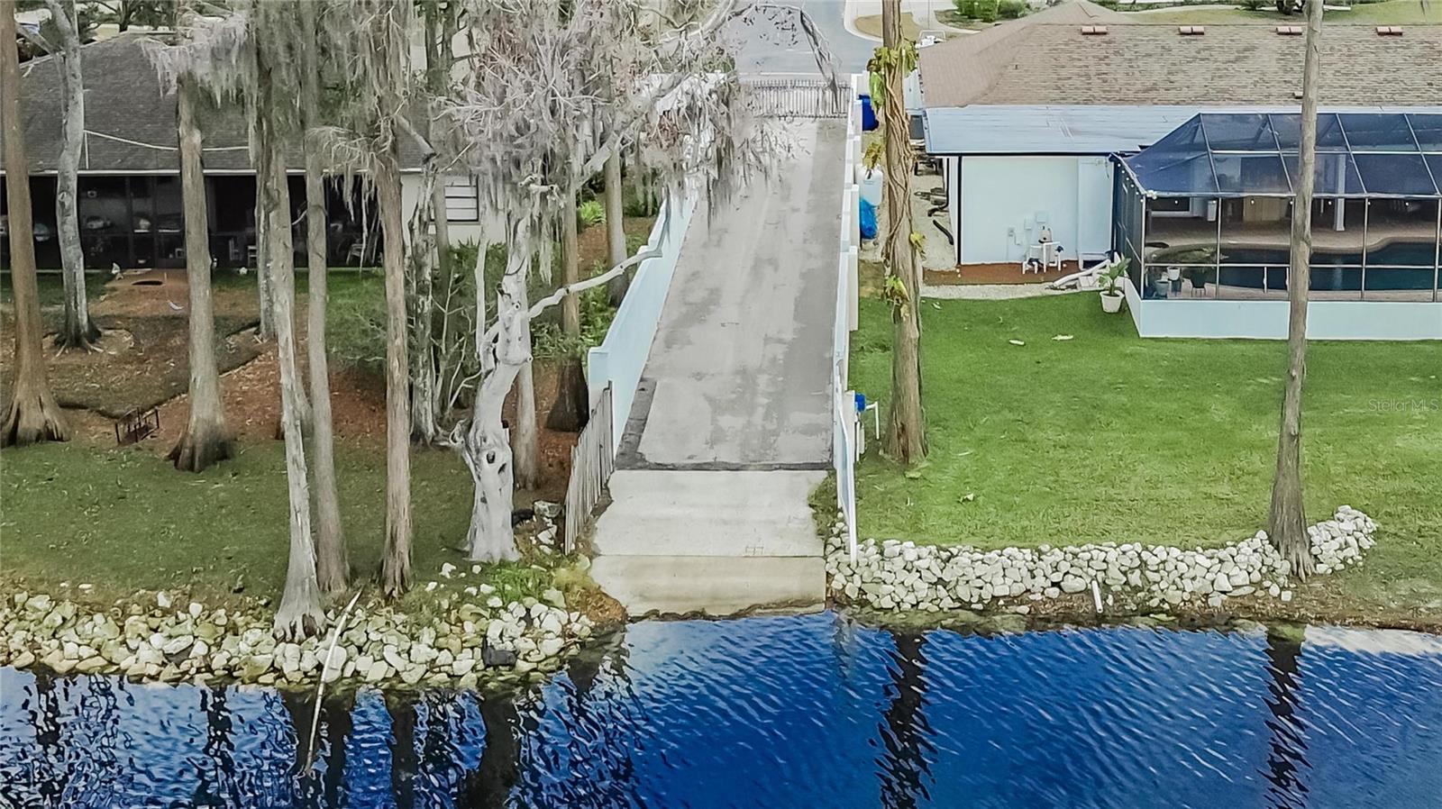 LAKE ELLEN - Residential