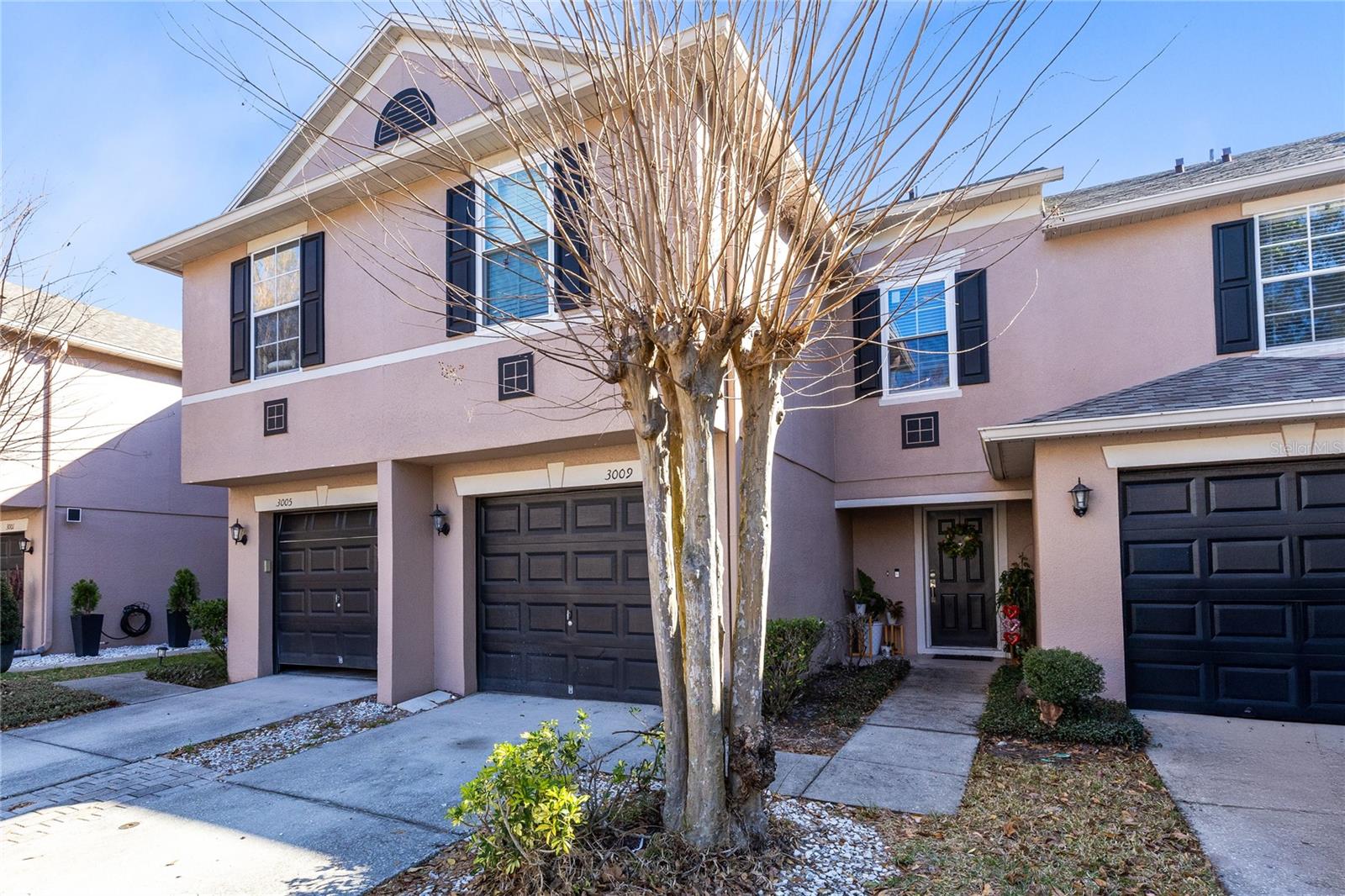 ASHFORD PARK TOWNHOMES - Residential