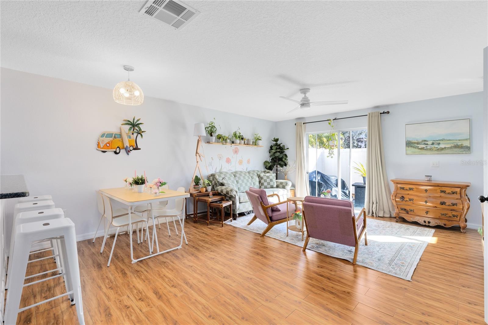 ASHFORD PARK TOWNHOMES - Residential