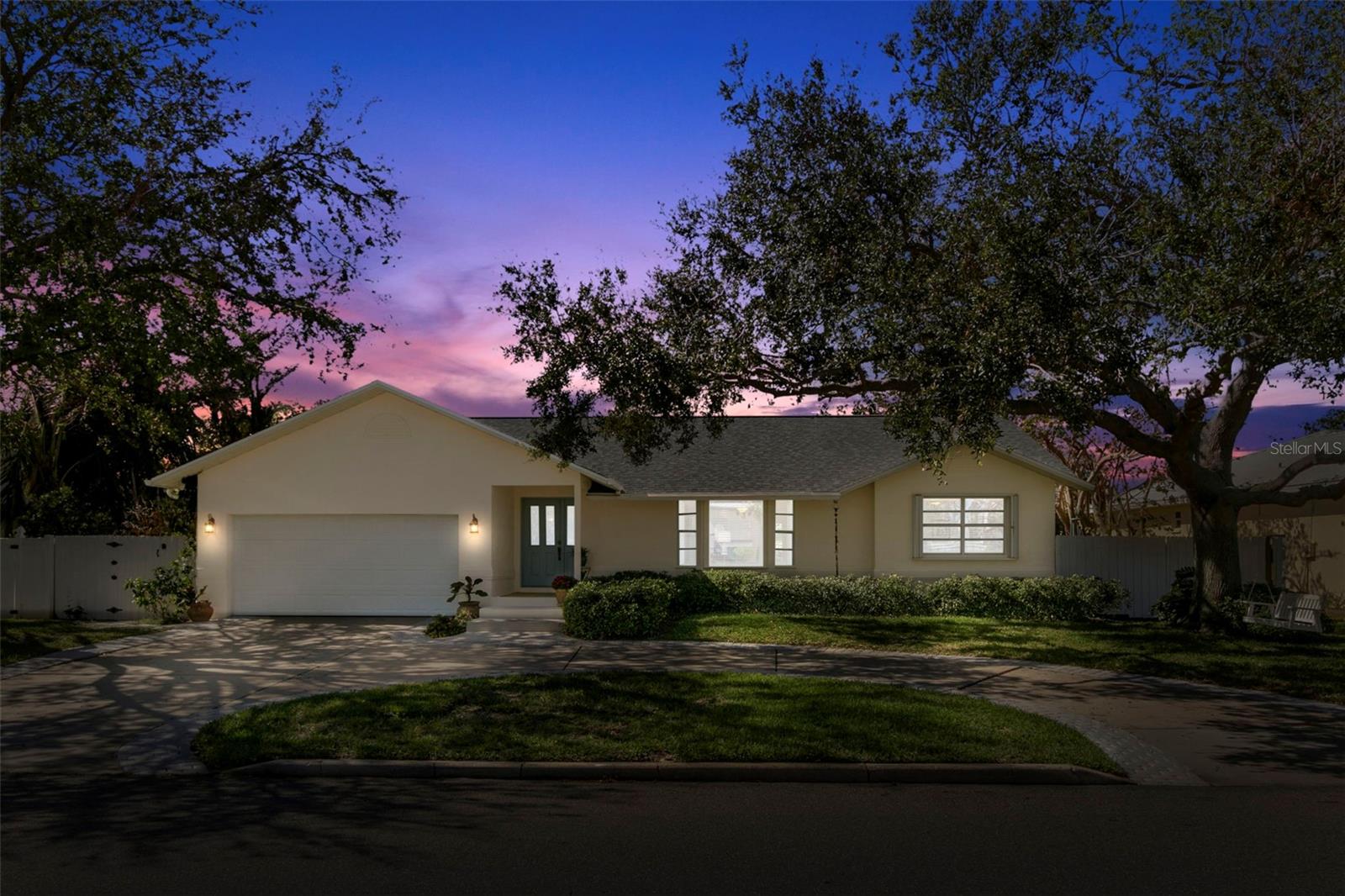 TIERRA VERDE - Residential