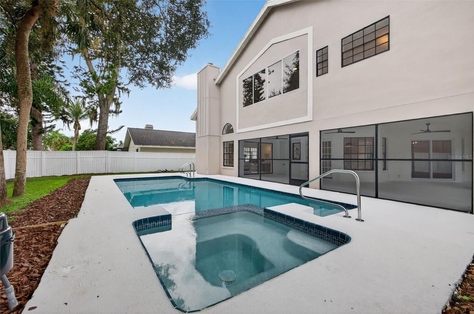 BRIARWICK - Residential