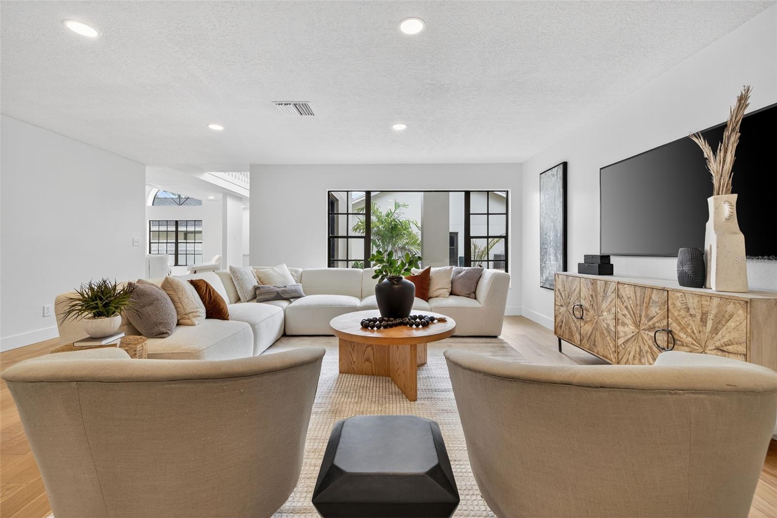 BRIARWICK - Residential