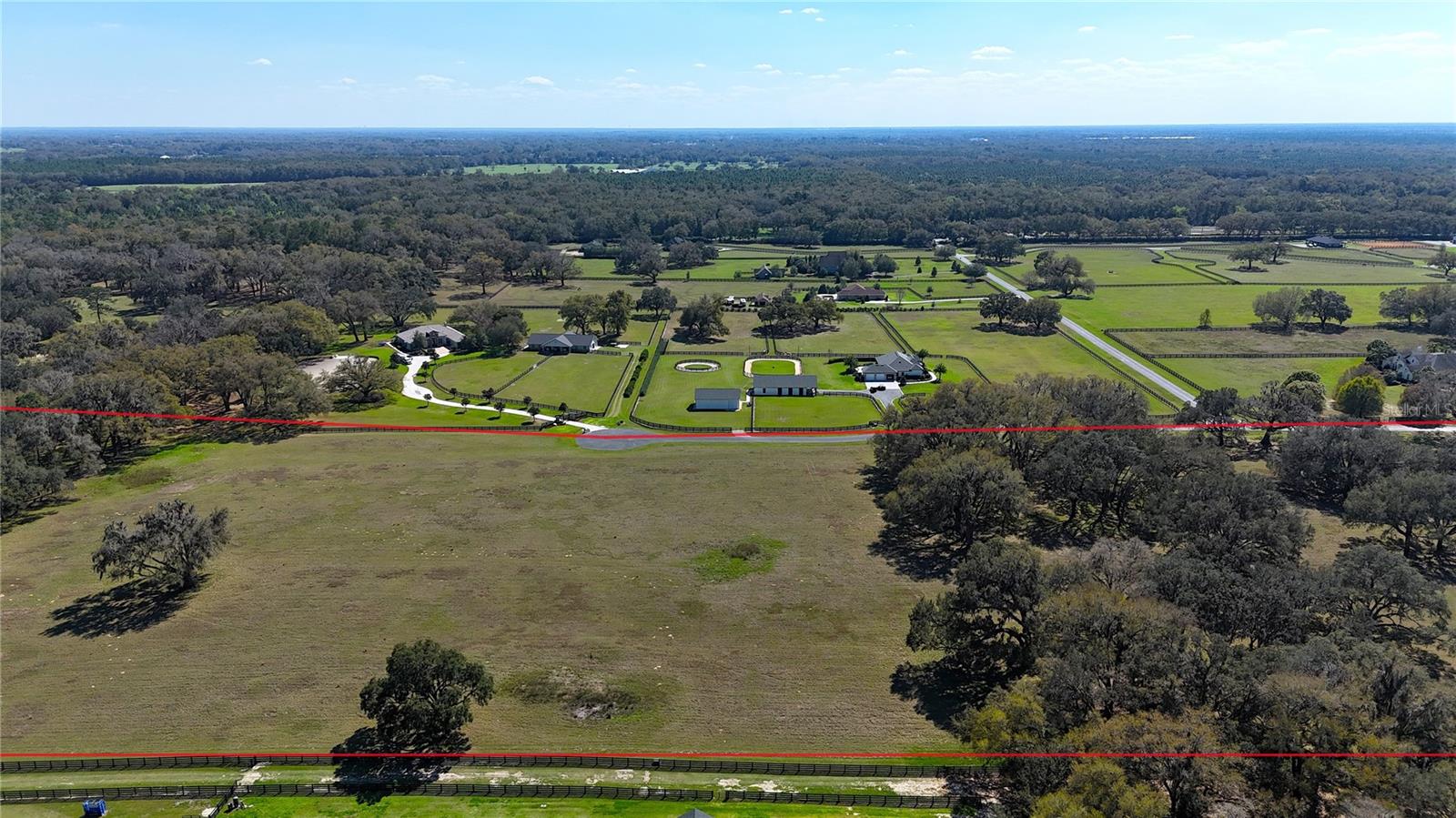 EQUINE ESTATE - Land