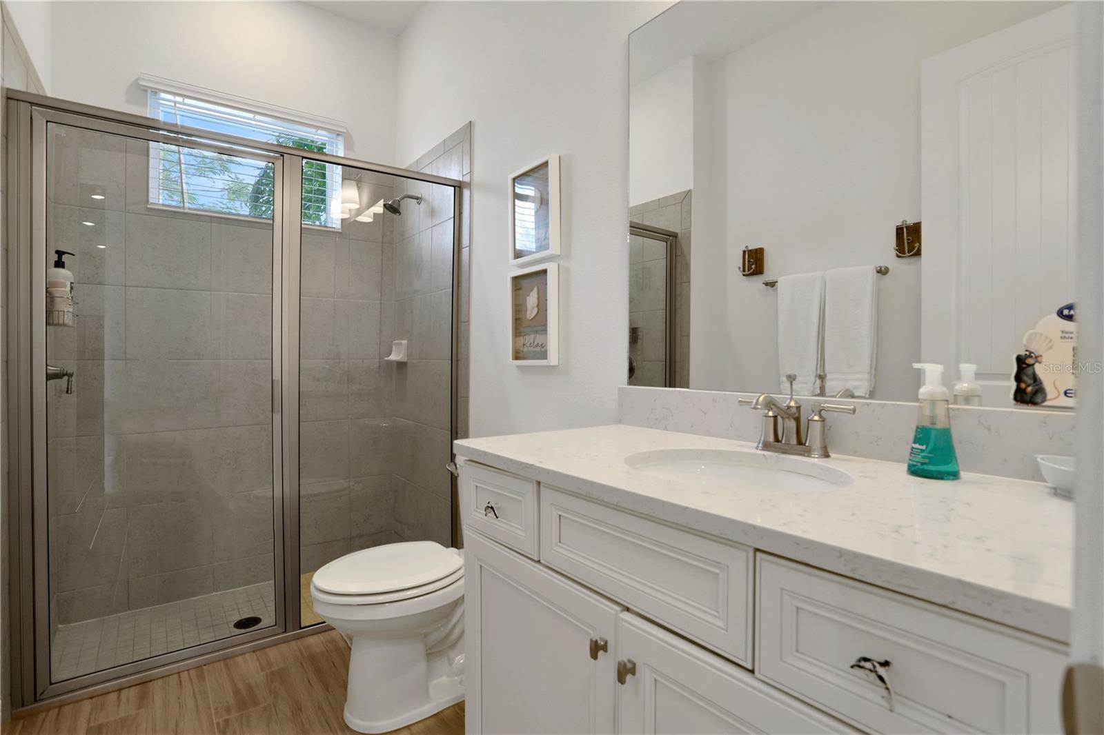 ROLLING OAKS PH 6 - Residential Lease