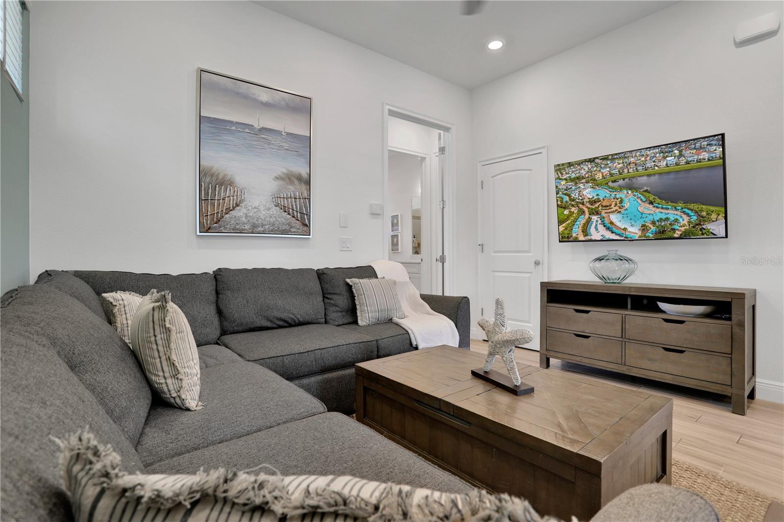 ROLLING OAKS PH 6 - Residential Lease