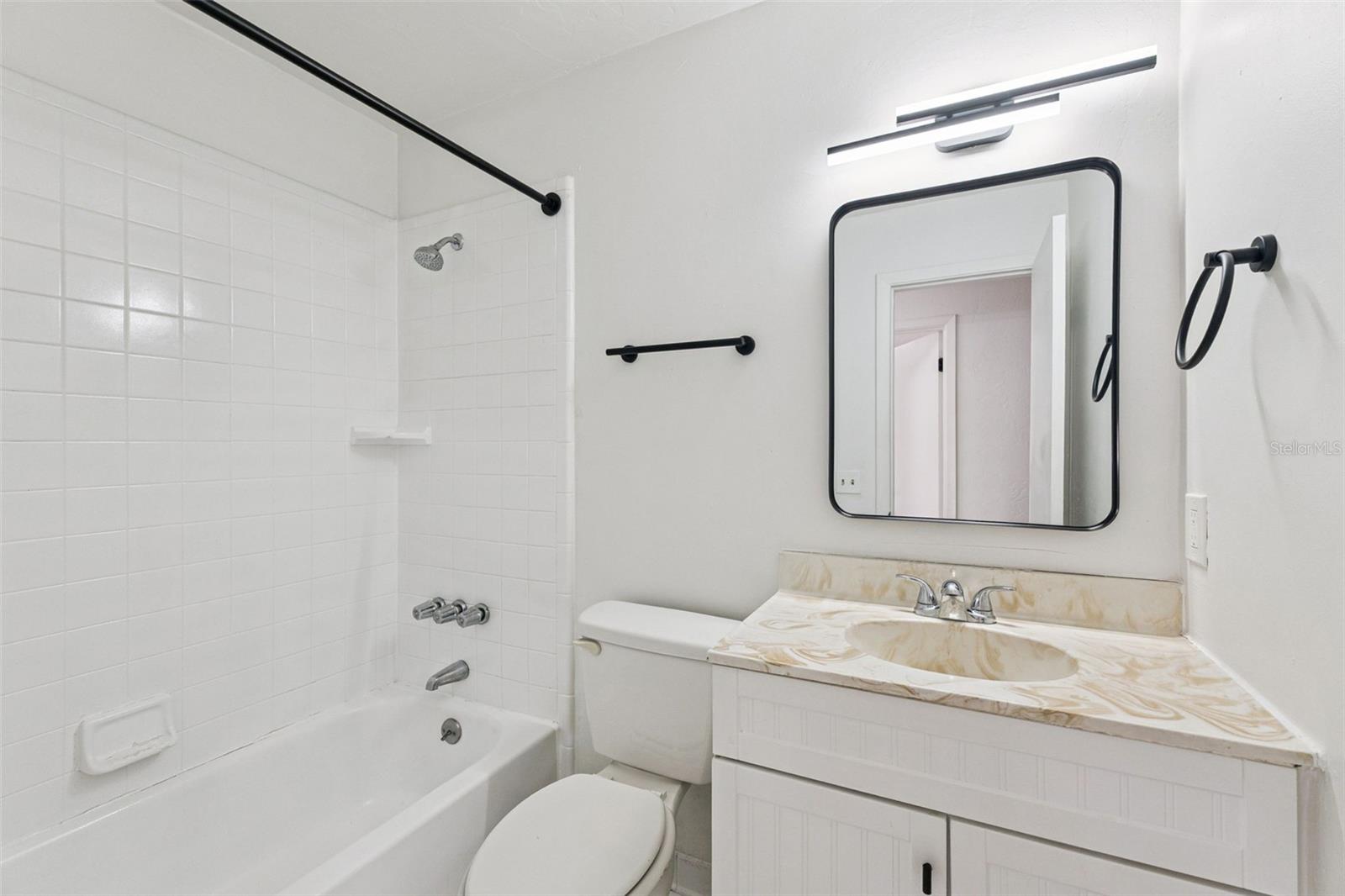 DONALD HEIGHTS SEC 01-03 - Residential