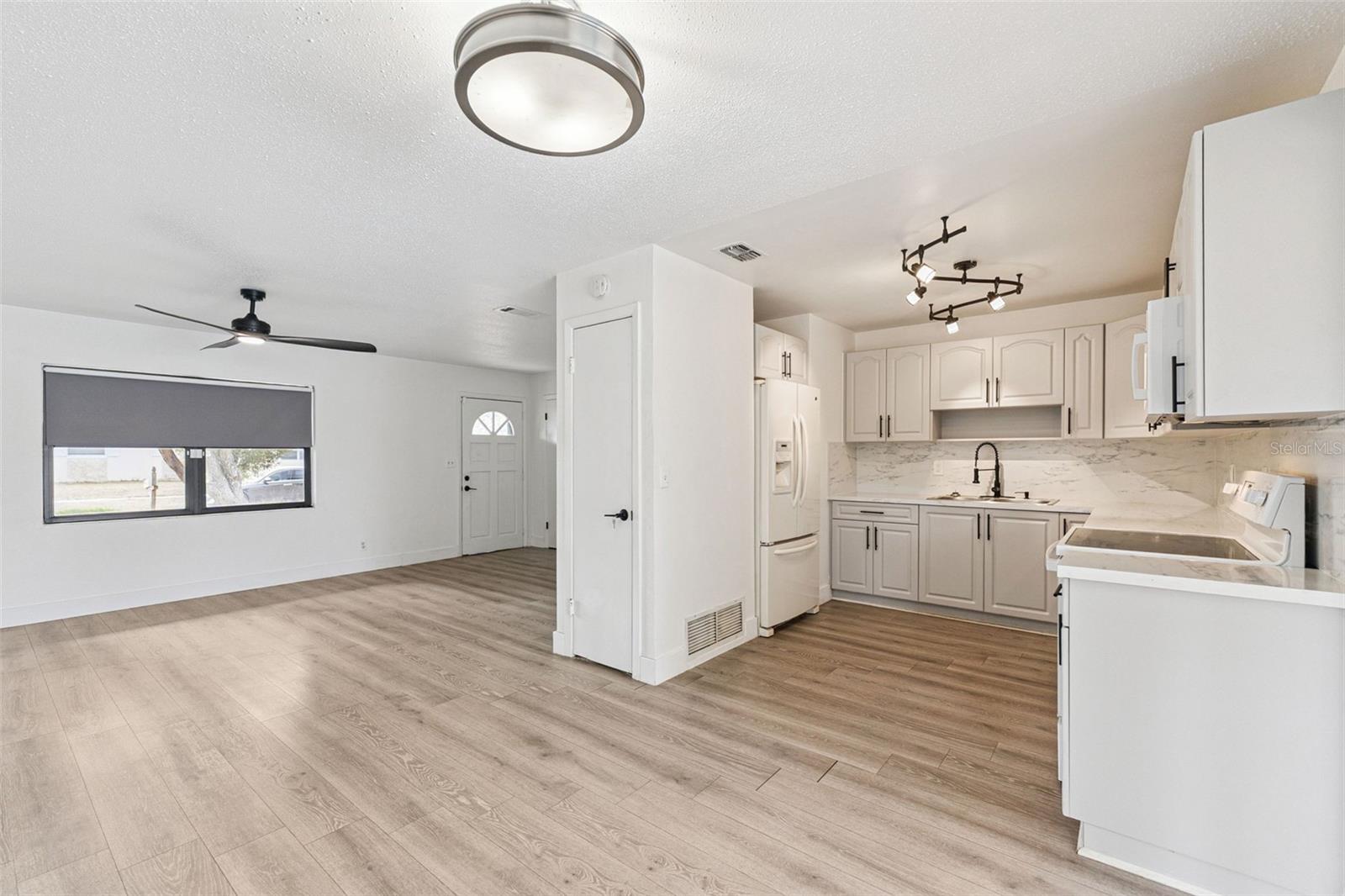 DONALD HEIGHTS SEC 01-03 - Residential