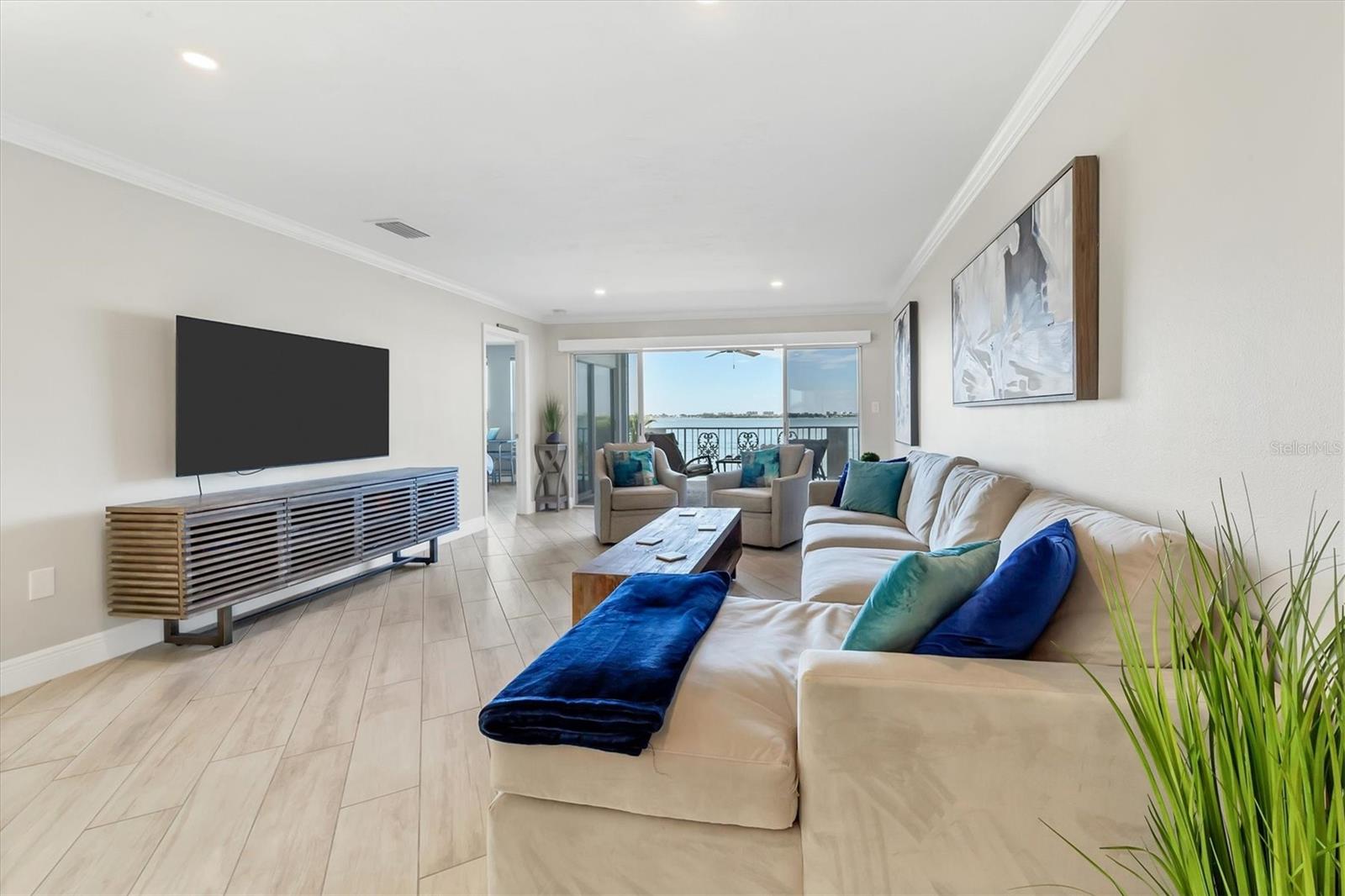 LE CHATEAU - Residential Lease