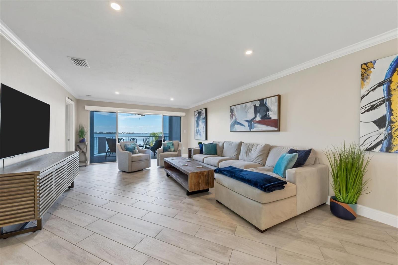 LE CHATEAU - Residential Lease