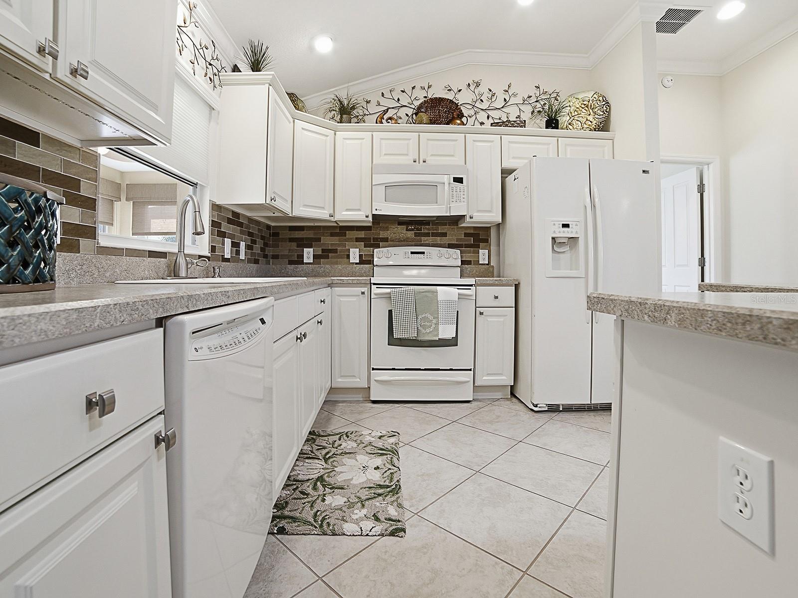 2733 MIDLAND TERRACE