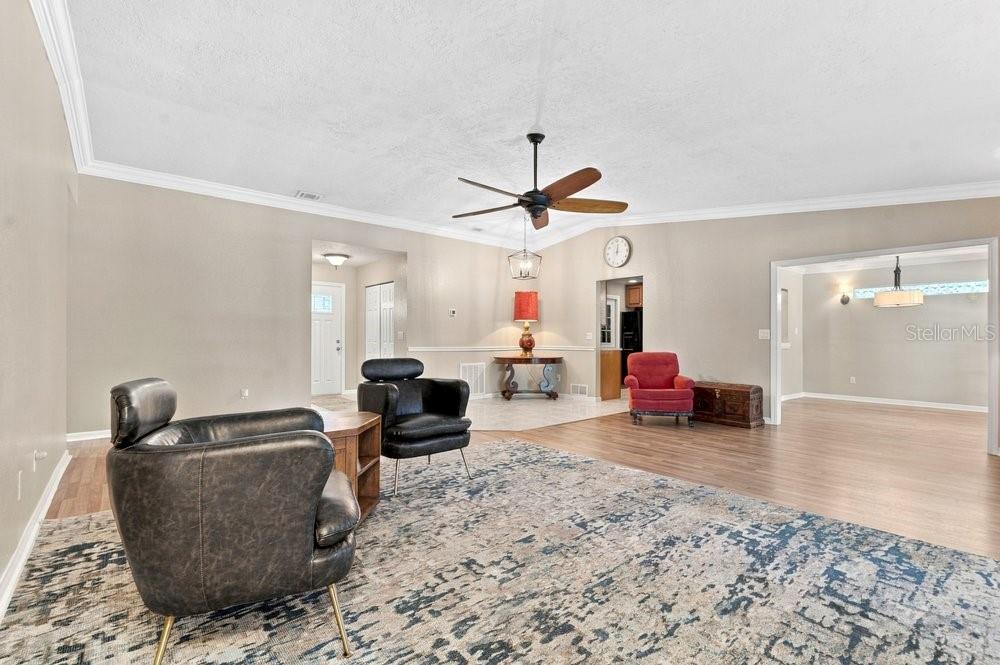 Casas a venda 3 - Jen Dantas 3742 SUTTERS MILL CIRCLE