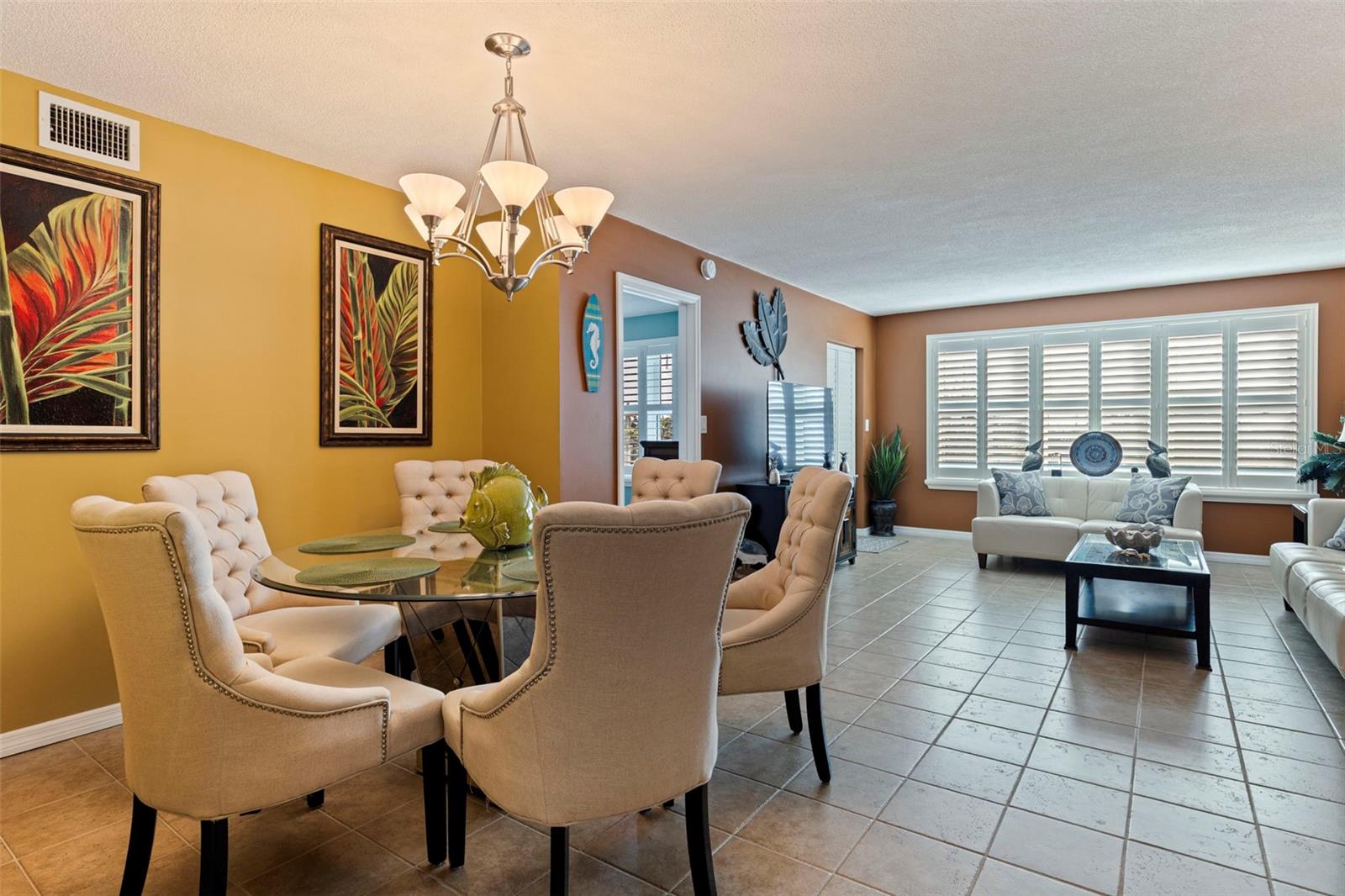 BAYWAY ISLES POINT BRITTANY FIVE - Residential