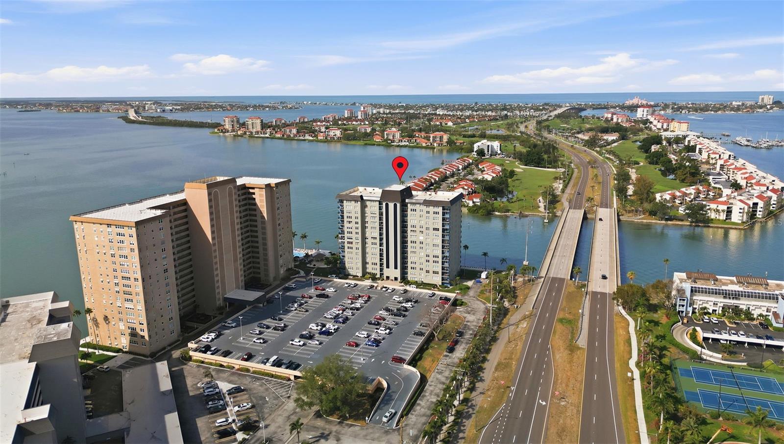 BAYWAY ISLES POINT BRITTANY FIVE - Residential