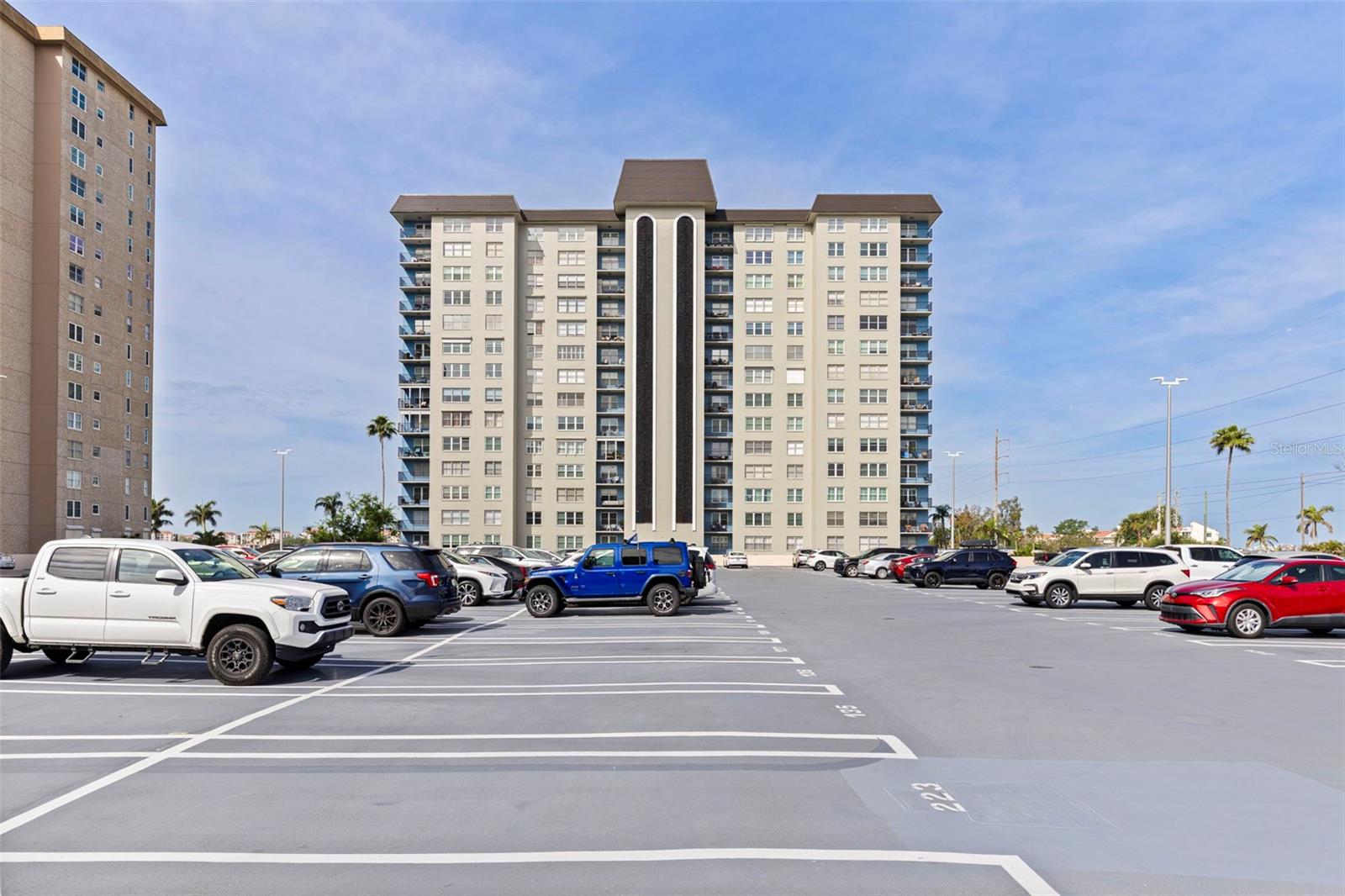 BAYWAY ISLES POINT BRITTANY FIVE - Residential