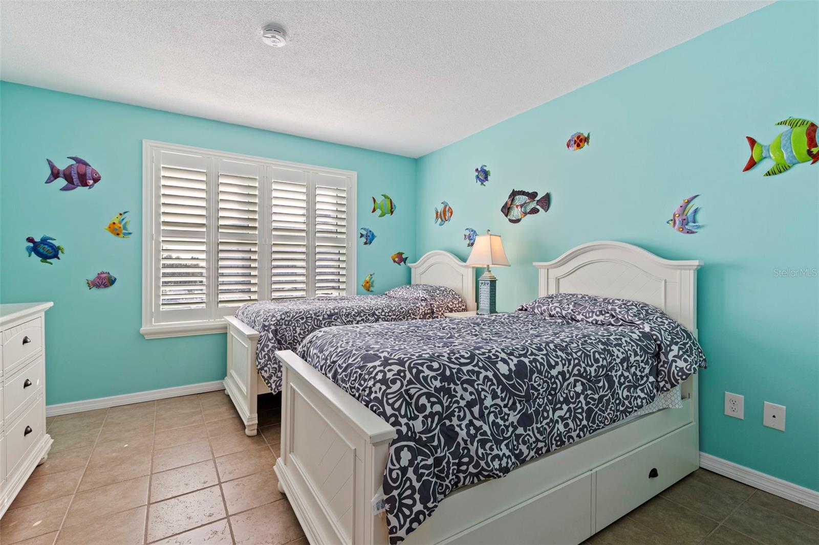 BAYWAY ISLES POINT BRITTANY FIVE - Residential