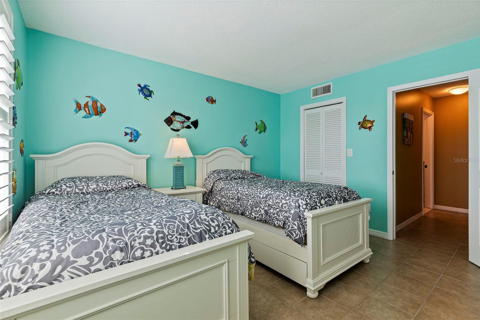 BAYWAY ISLES POINT BRITTANY FIVE - Residential