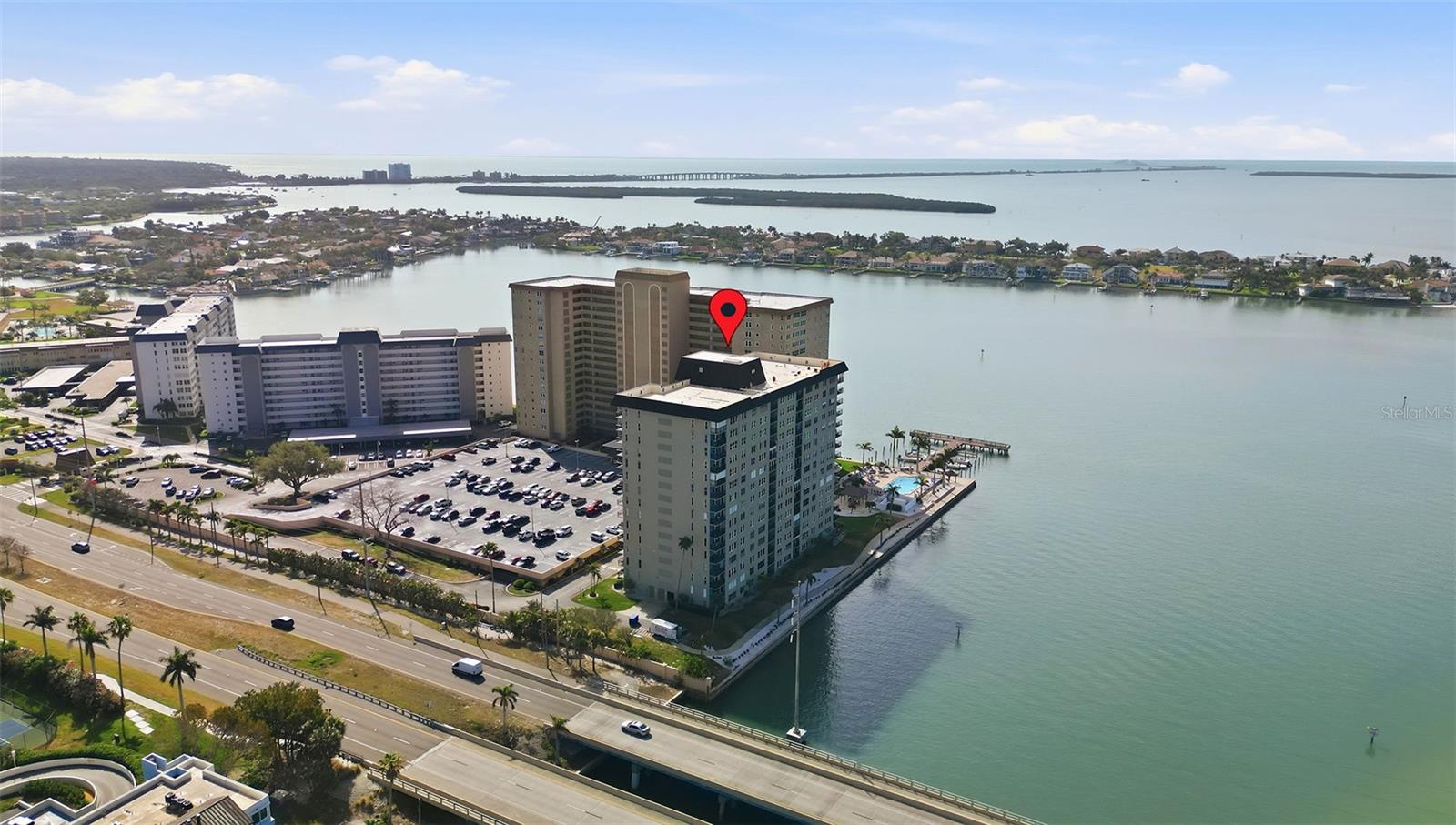 BAYWAY ISLES POINT BRITTANY FIVE - Residential