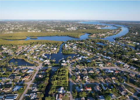 699 SE DELANCEY LANE PORT ST LUCIE FL 34984