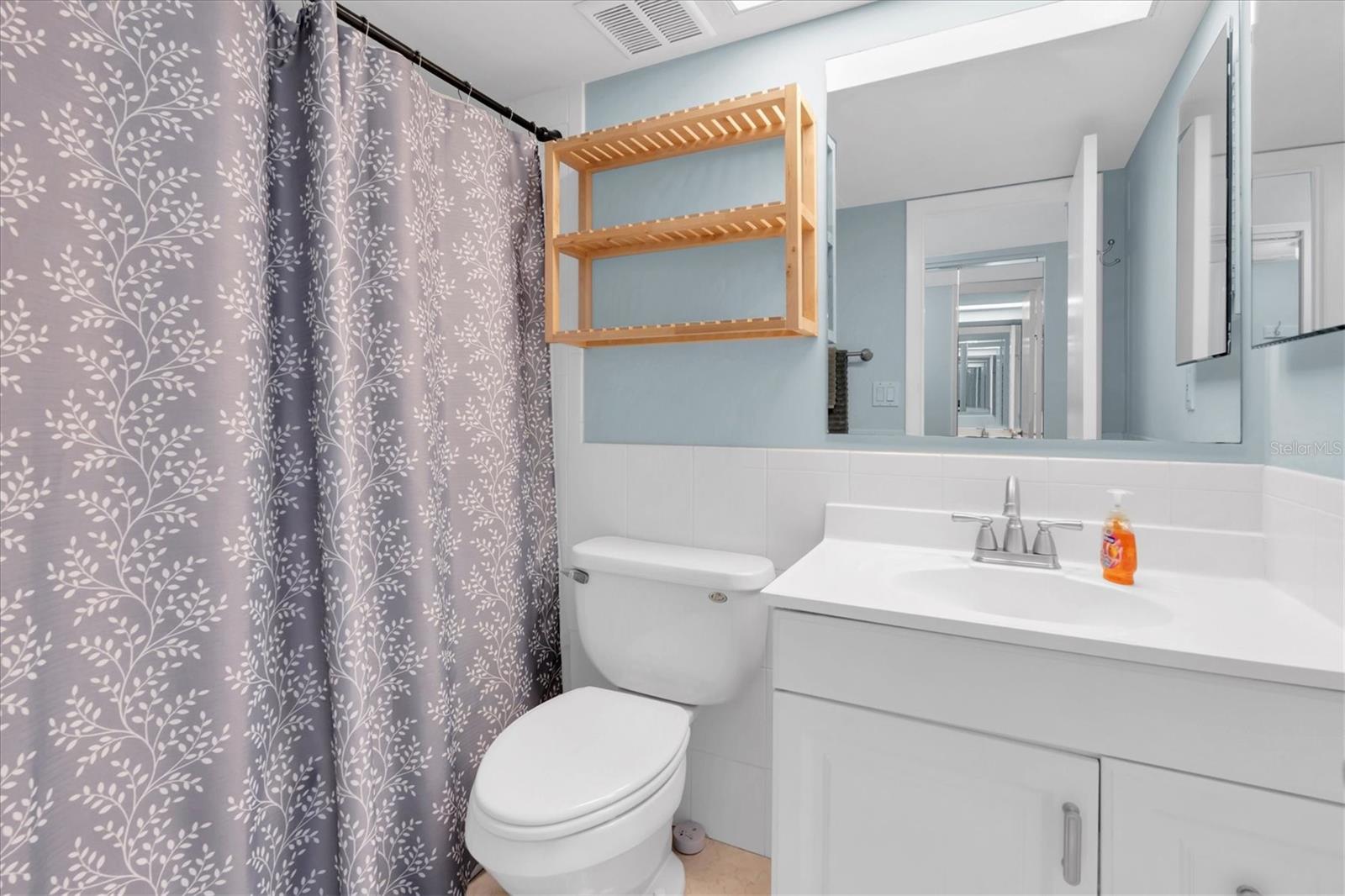 THREE PALMS POINTE CONDO - Residential