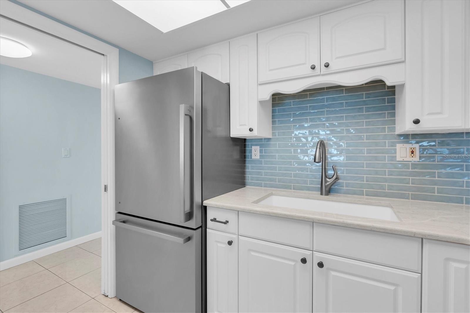 THREE PALMS POINTE CONDO - Residential