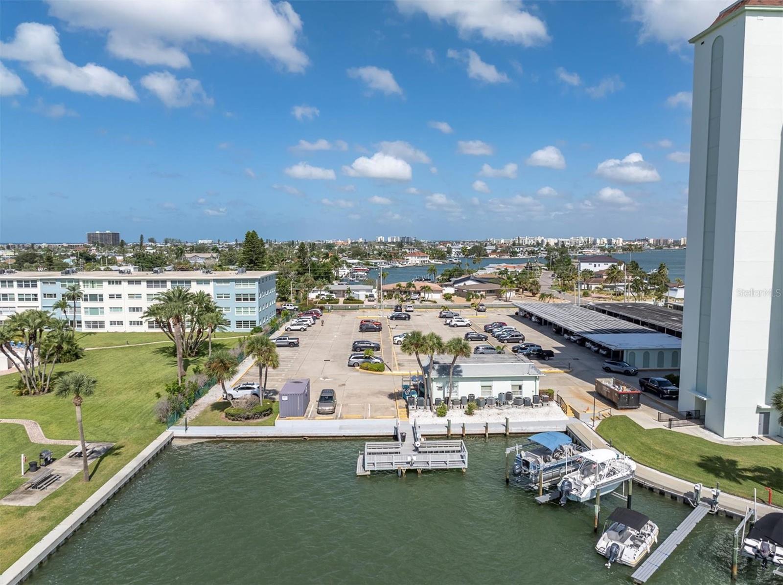 THREE PALMS POINTE CONDO - Residential