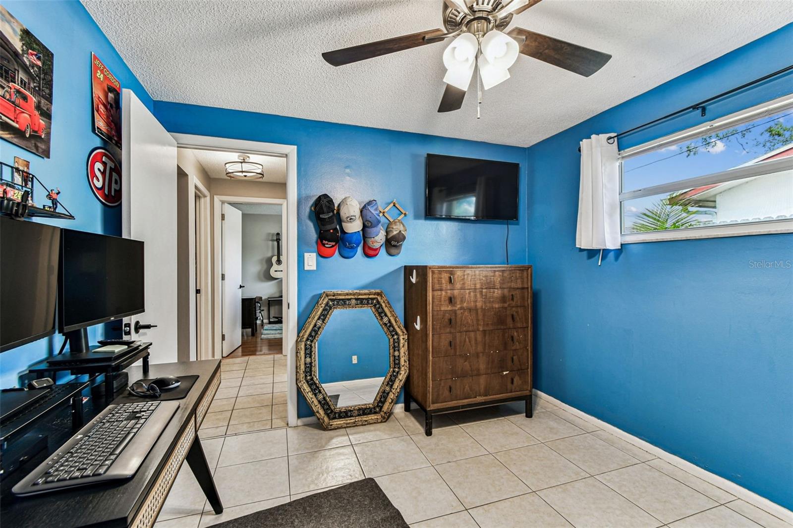 COLLEGE HILL PARK - Residential