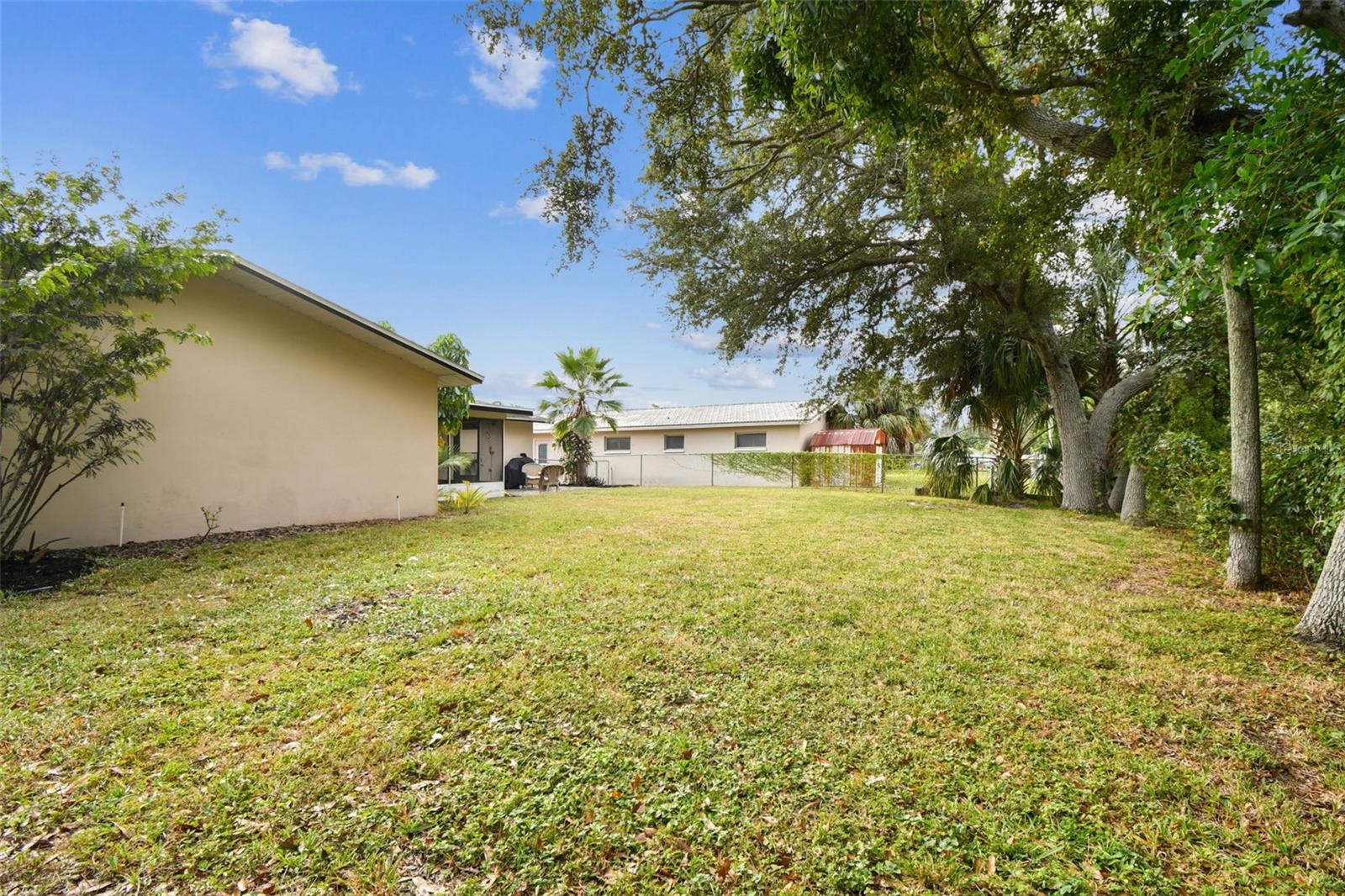 COLLEGE HILL PARK - Residential