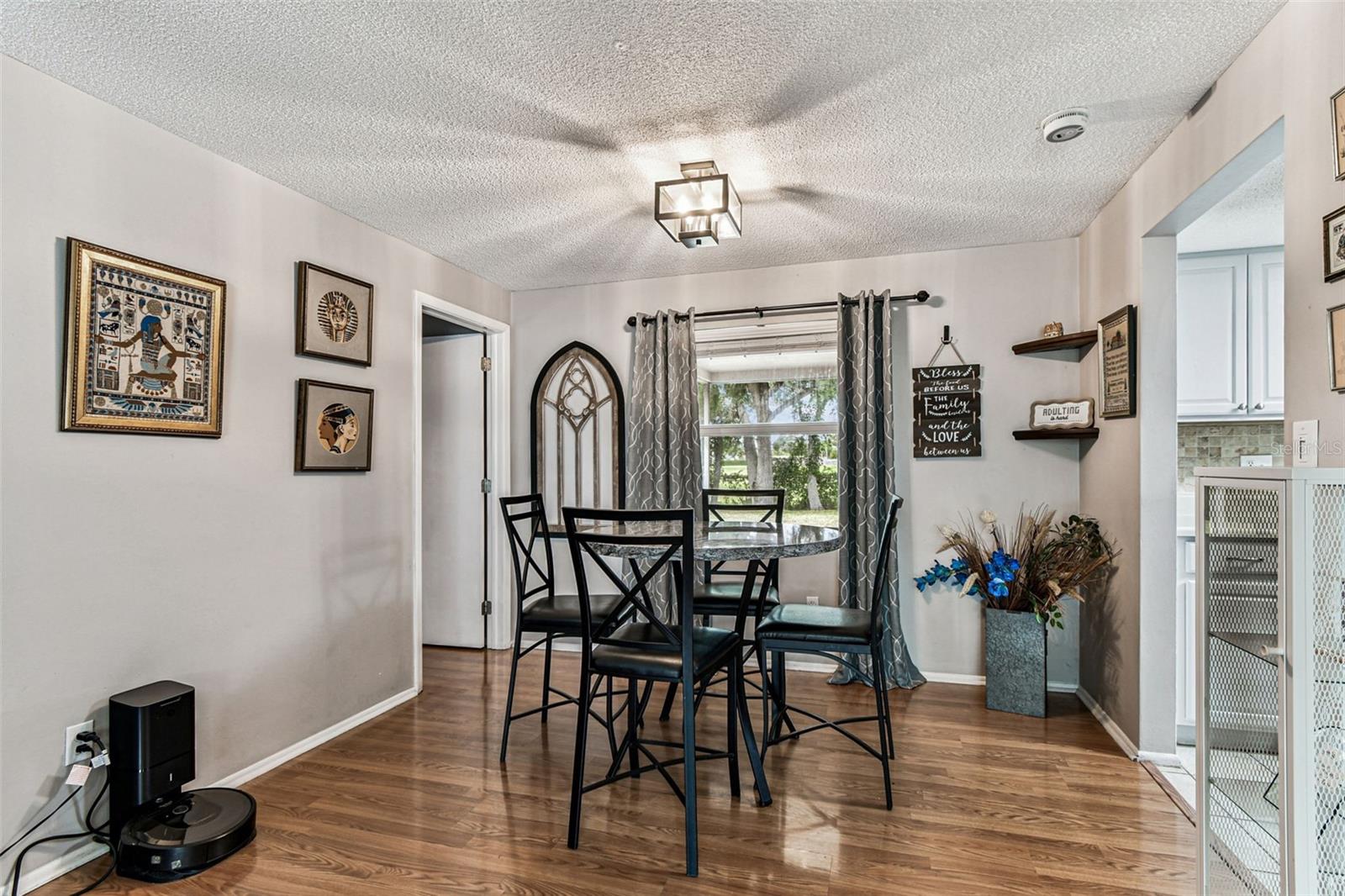 COLLEGE HILL PARK - Residential
