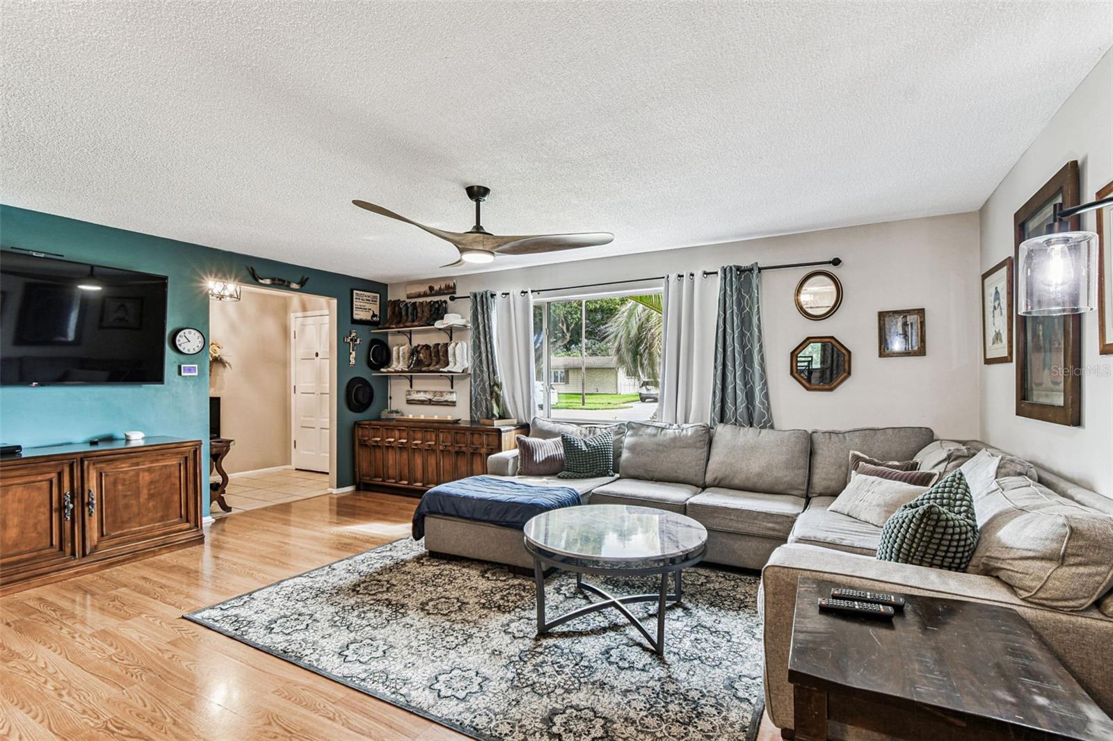 COLLEGE HILL PARK - Residential
