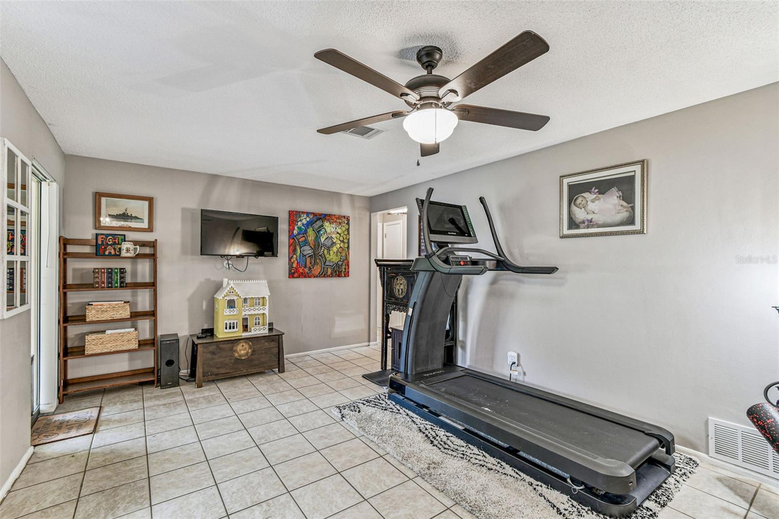 COLLEGE HILL PARK - Residential