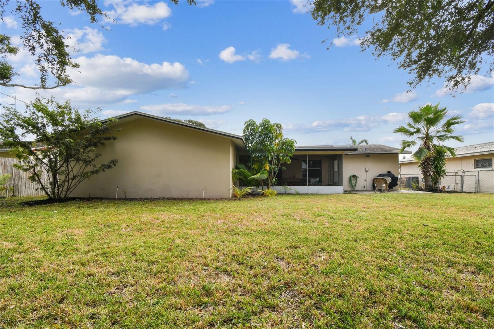 COLLEGE HILL PARK - Residential