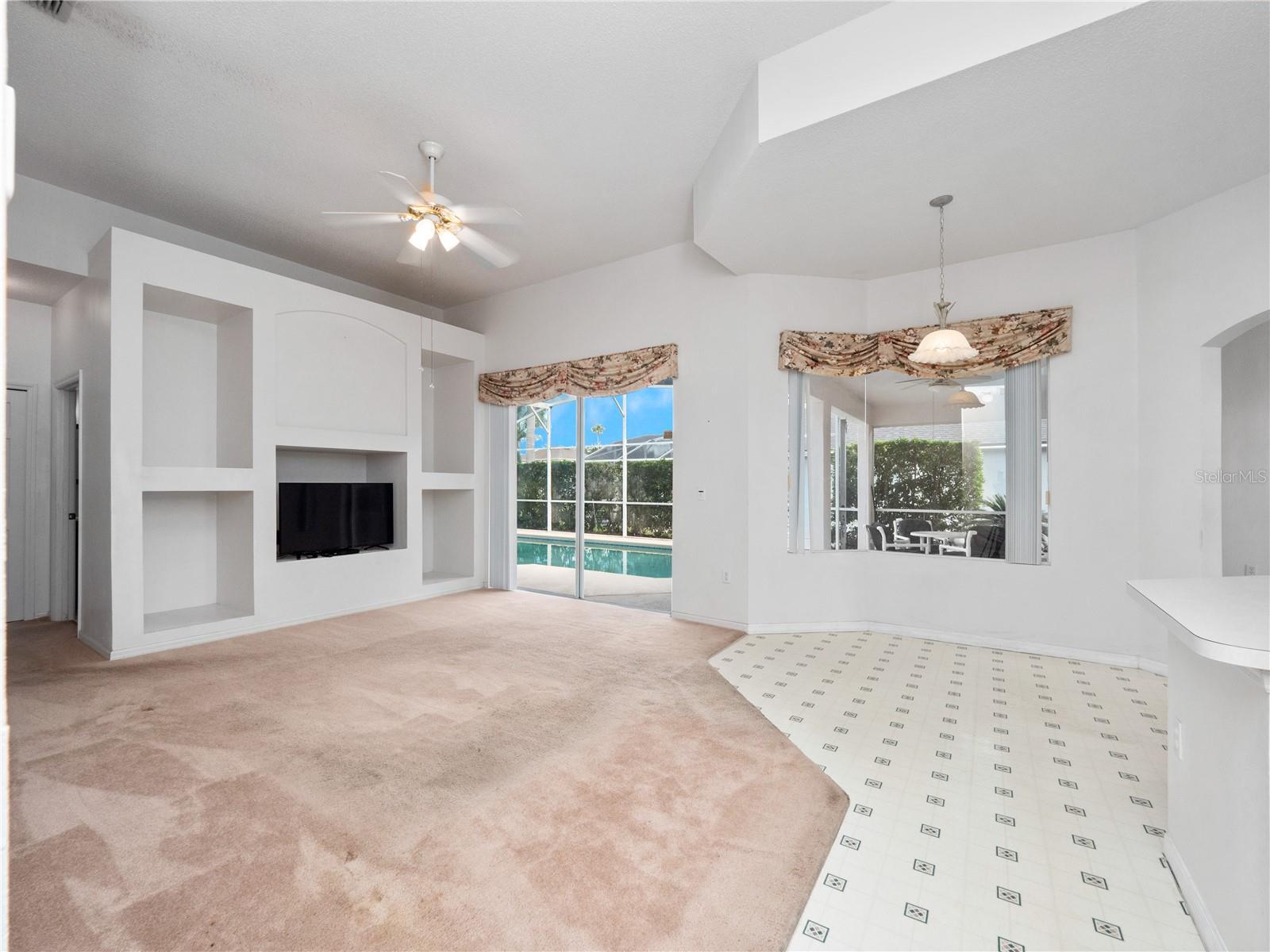 448 BUCKINGHAM CIRCLE