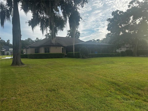 Tiny photo for 2720 SE 28th Street, Ocala, FL 34471 (MLS # OM733332)