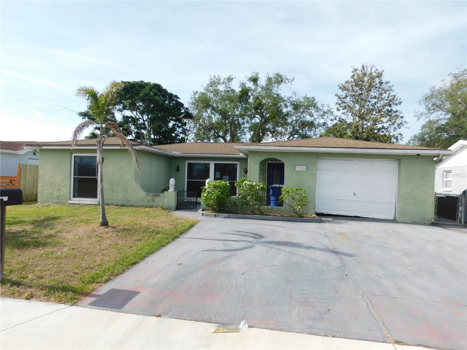 HOLIDAY LAKE ESTATES - Residential