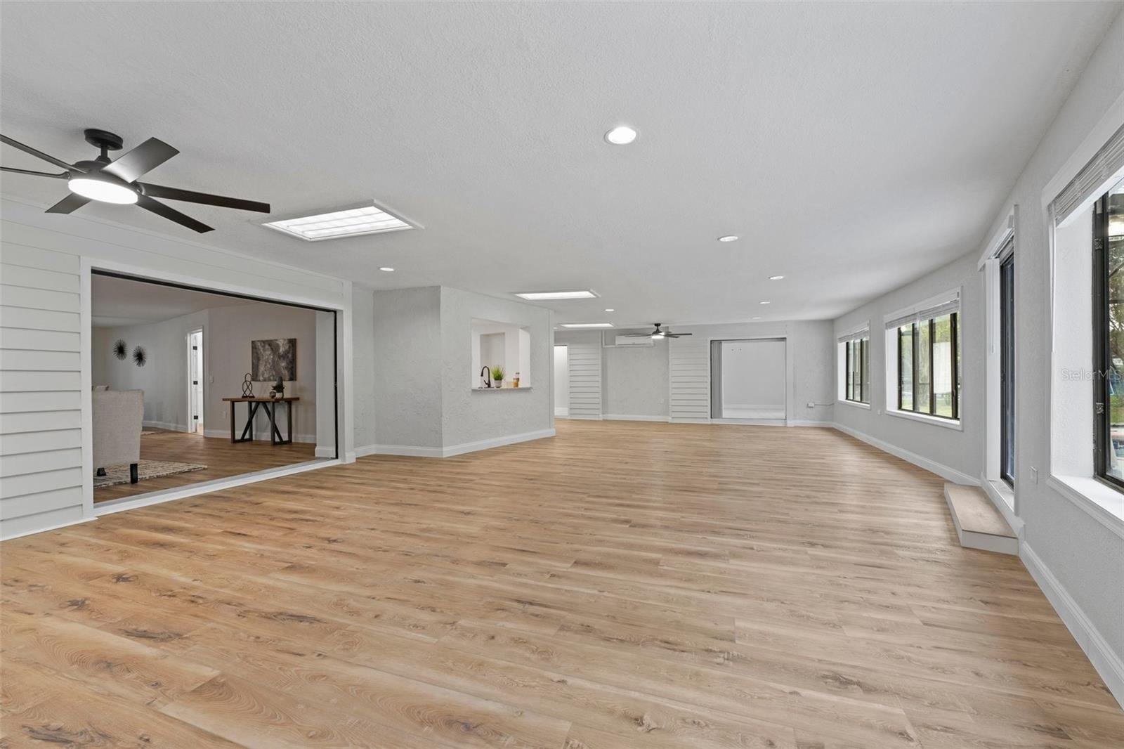 SHADY LAKE ESTATES - Residential