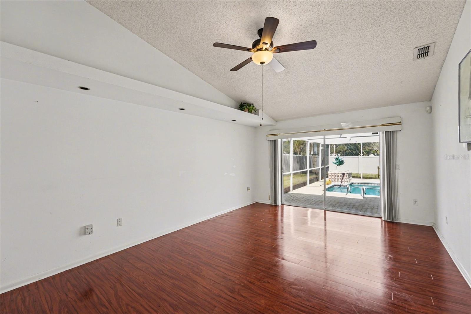 WATERFORD CROSSING PH II - Residential