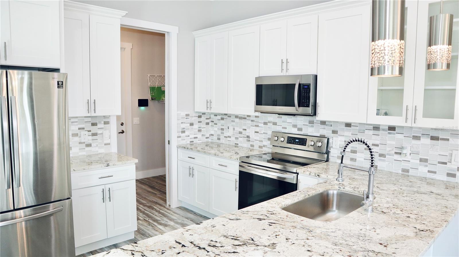 HIDDEN LAGOON PH II - Residential