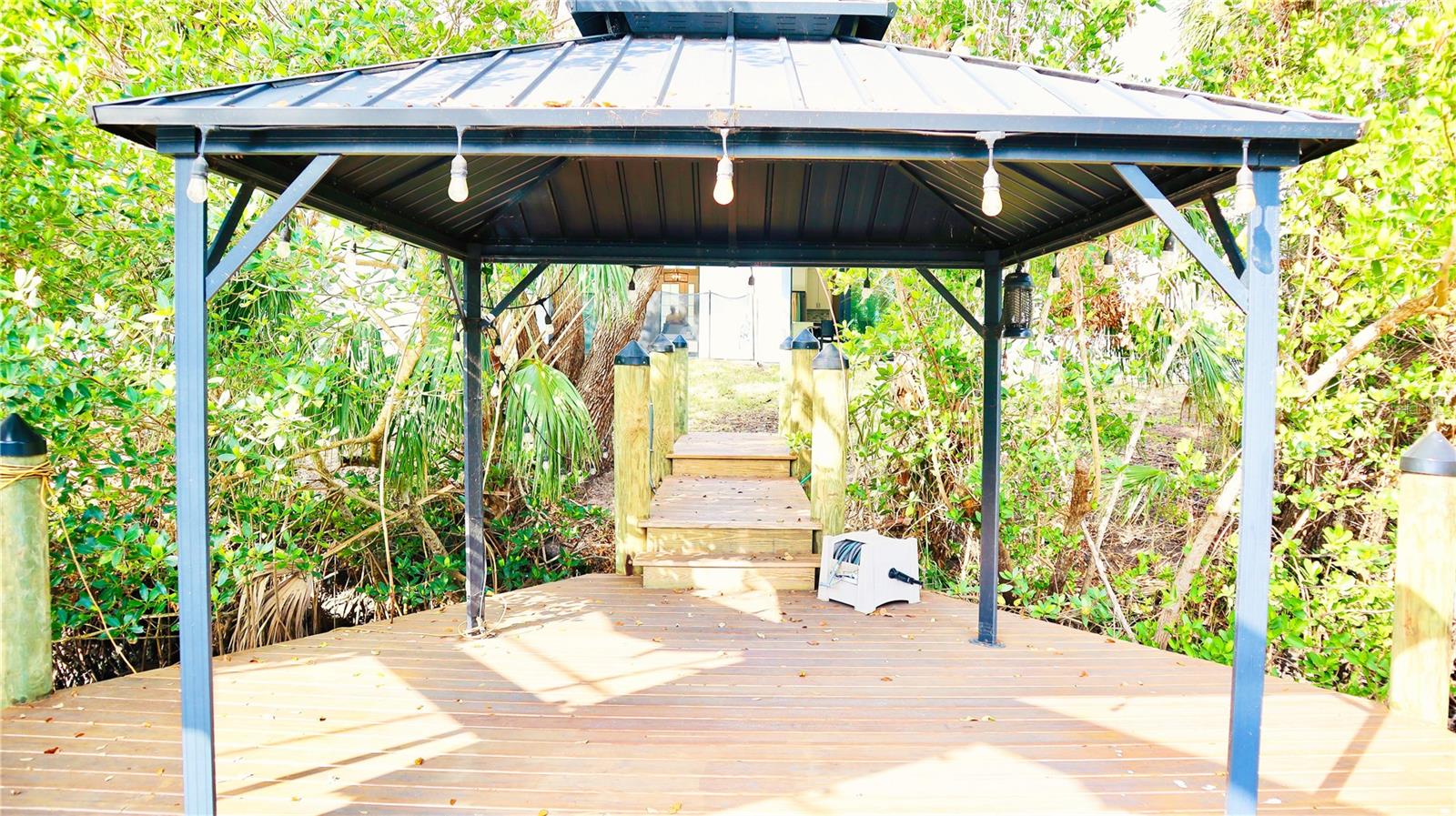 HIDDEN LAGOON PH II - Residential