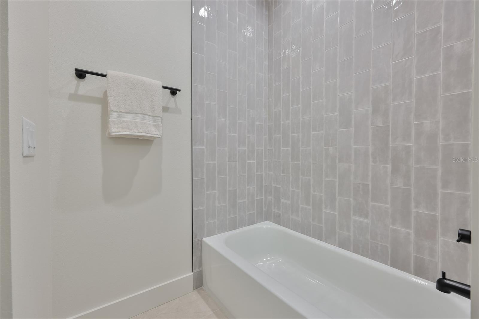 GANDY BLVD PARK - Residential