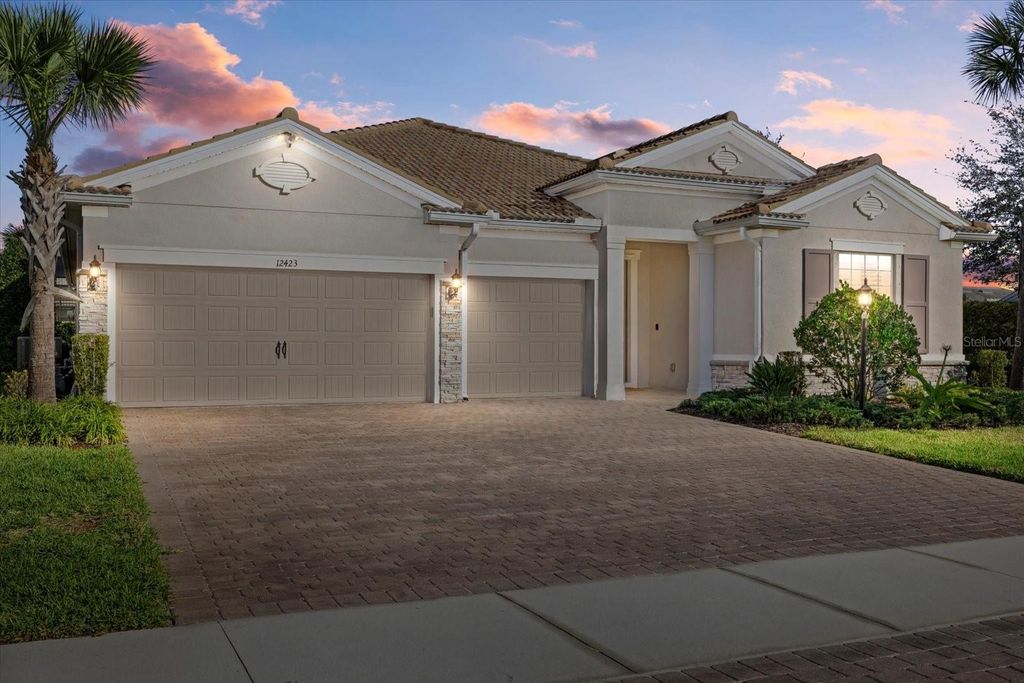 Photo of 12423 Blue Hill Trail, Lakewood Ranch, FL 34211 (MLS # A4678295)