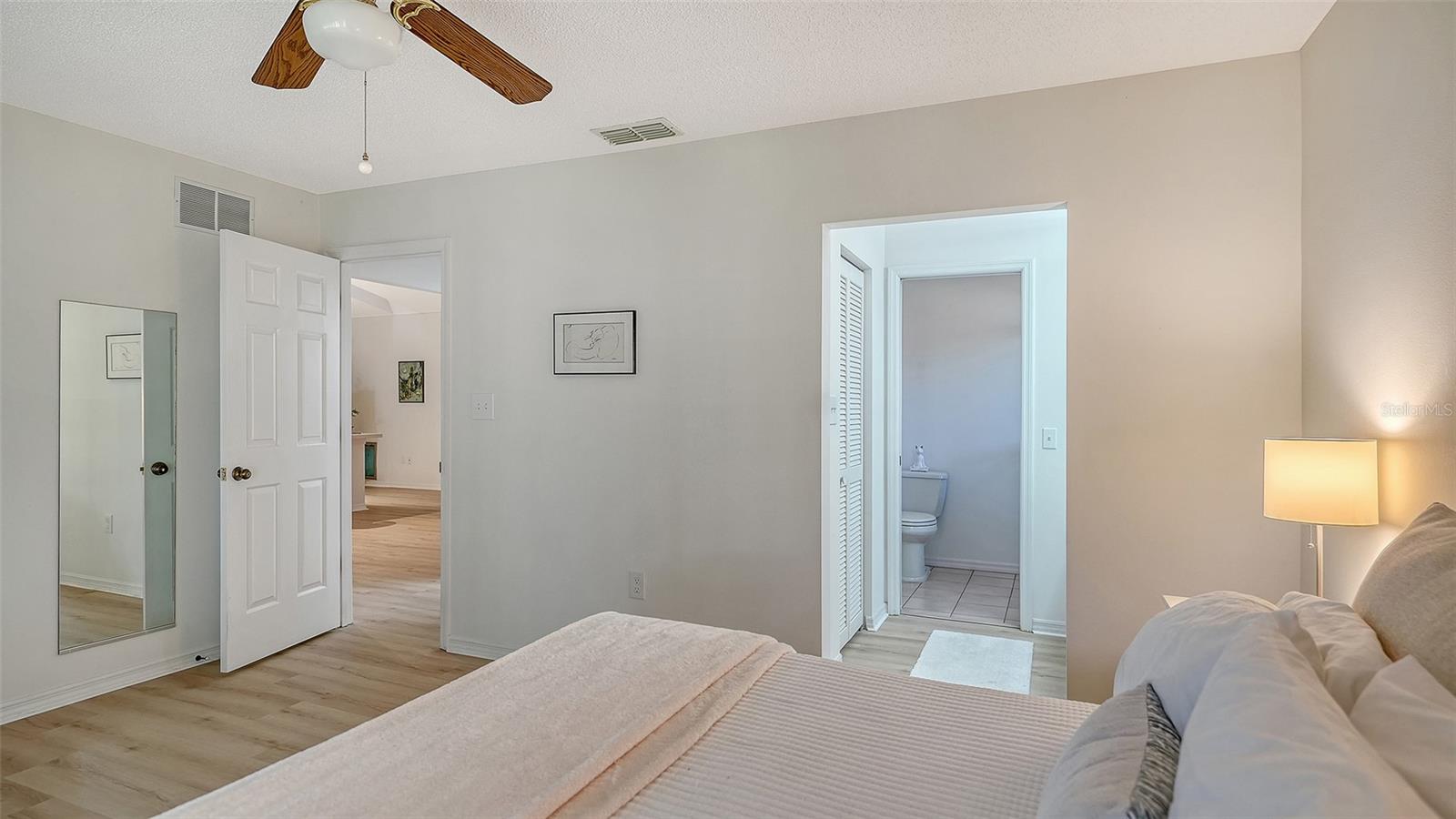 OAK FOREST VILLAS - Residential