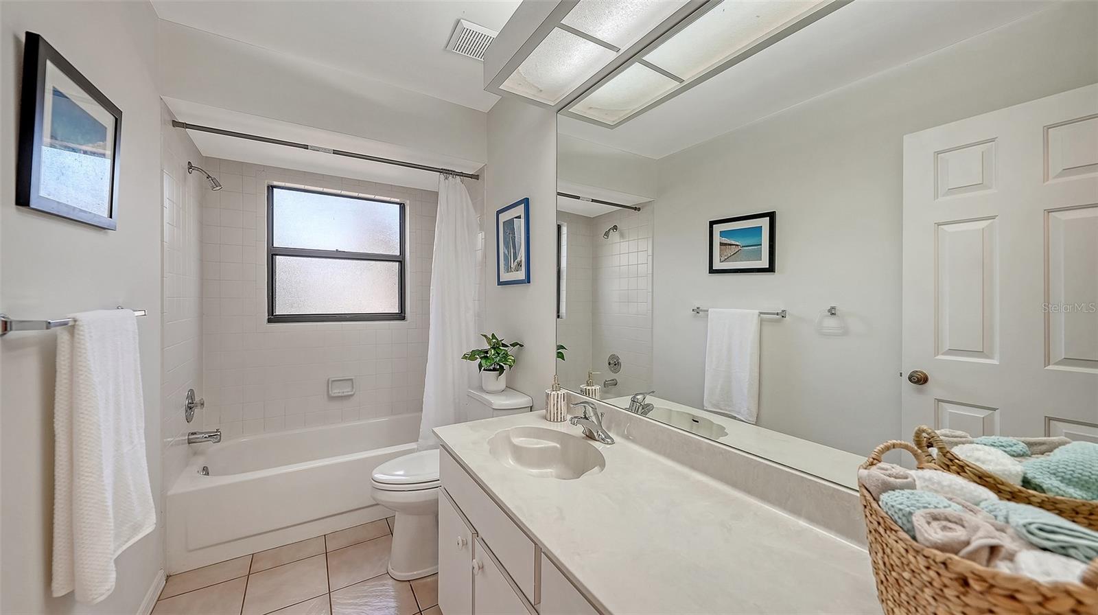 OAK FOREST VILLAS - Residential